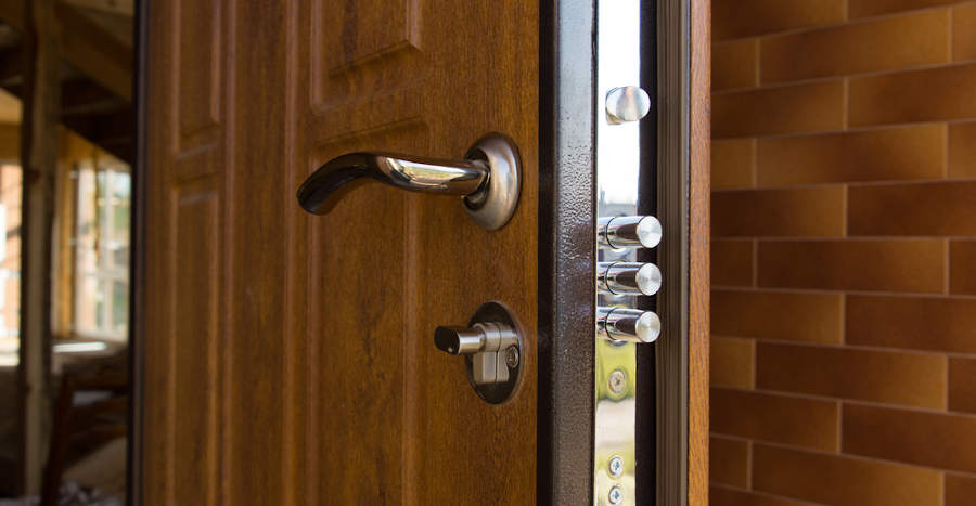 Secure entrance door - Nashville remodeling home security